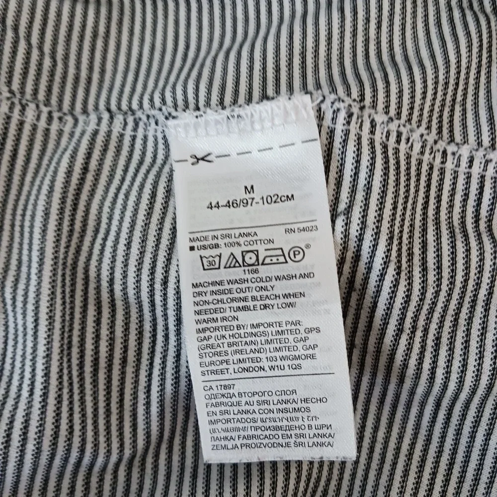 Banana Republic Luxury Touch Men's Black/White Striped Short Sleeve Polo M